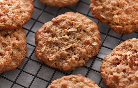 kashi-crazy-for-raisins-oatmeal-spice-cookies image
