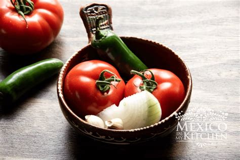 salsa-roja-recipe-mexico-in-my-kitchen image