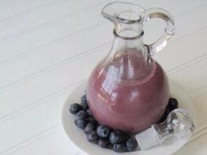blueberry-pomegranate-dressing-recipe-and-nutrition image
