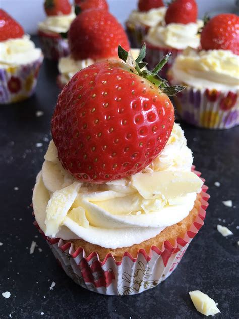 white-chocolate-and-strawberry-cupcakes-something image