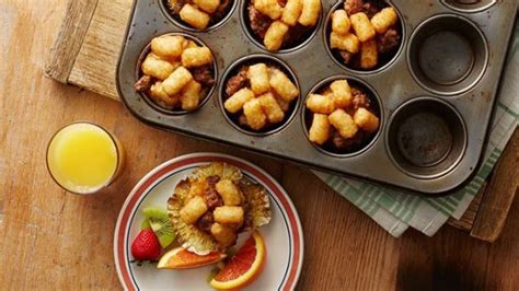 muffin-tin-tater-tot-breakfast-cups-247-moms image