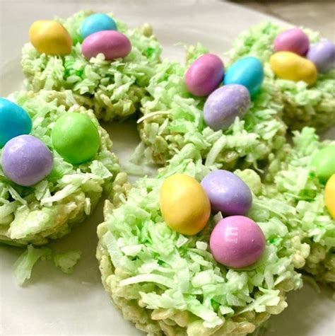 easy-no-bake-rice-krispie-treat-3-ways-for-easter image