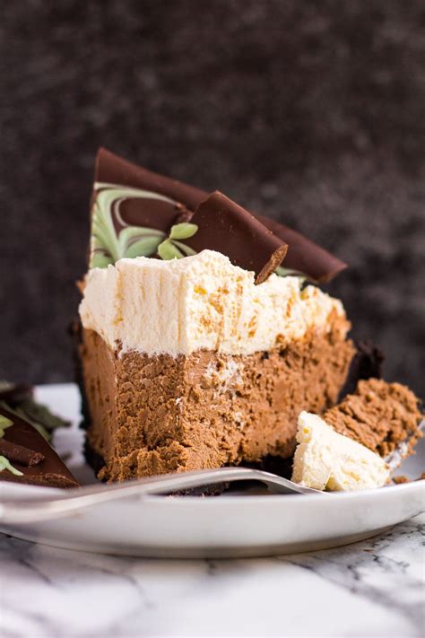 no-bake-mint-chocolate-cream-pie-marshas-baking image