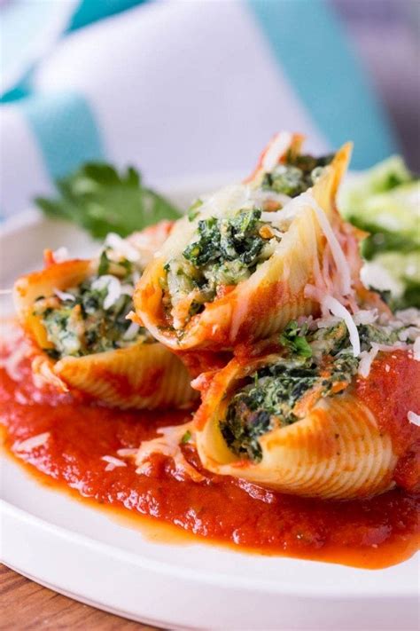 spinach-cheese-stuffed-pasta-shells-simple-healthy image