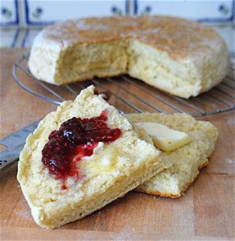 skillet-scones-soda-bread-farls-baking-bites image