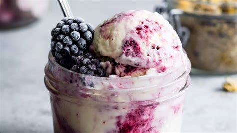 ricotta-gelato-with-blackberry-sauce image
