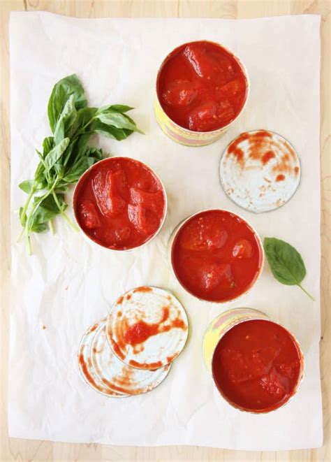 universal-big-batch-tomato-sauce-food-nouveau image