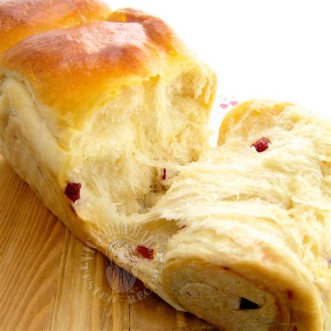 soft-and-pillowy-cranberry-bread-foodie-baker image