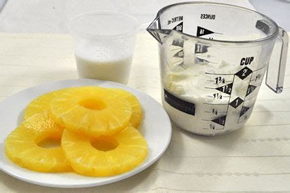 easy-pineapple-milkshake image
