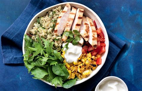 chipotle-chicken-and-quinoa-burrito-bowl-healthy image
