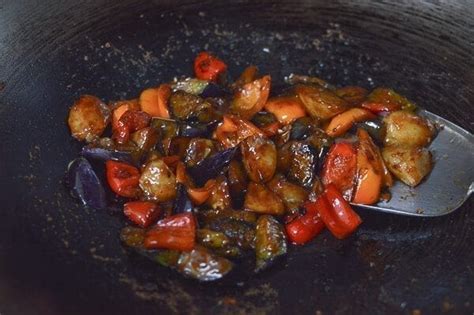 stir-fried-eggplant-potatoes-peppers-di-san-xian image