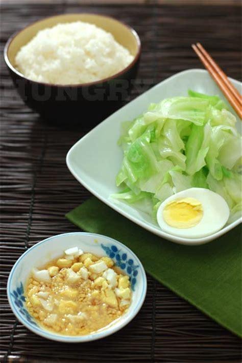 vietnamese-boiled-cabbage-recipe-bap-cai-luoc image
