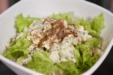 easy-egg-salad-recipe-with-fresh-herbs-in-creamy image