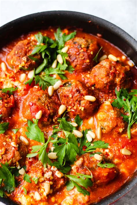 spicy-tomato-sauce-lamb-meatballs-lindsey-eats image