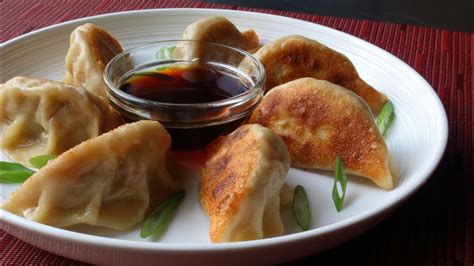 perfect-potstickers-easy-pork-pot-stickers image