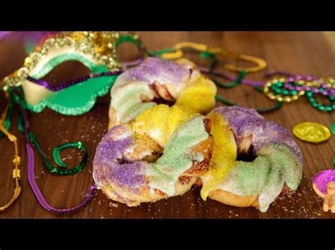 the-easiest-mardi-gras-king-cake-recipe-youll-ever-make image