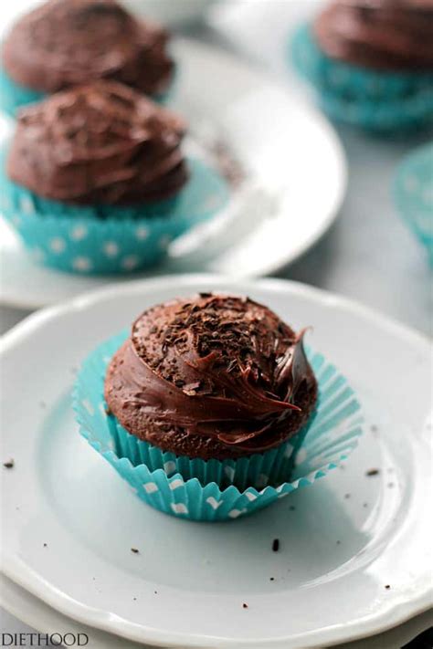 devils-food-cupcakes-with-chocolate-frosting-diethood image