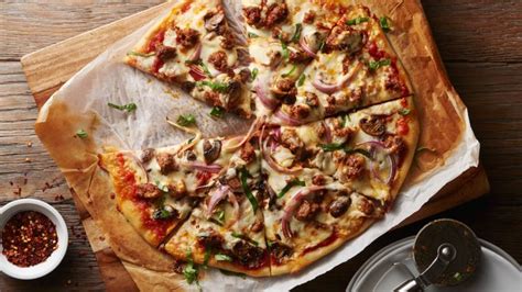 sausage-mushroom-pizza-recipe-pillsburycom image