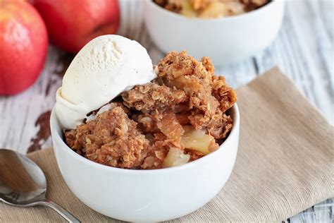 apple-oat-crisp-easier-than-pie-earth-eats-real image