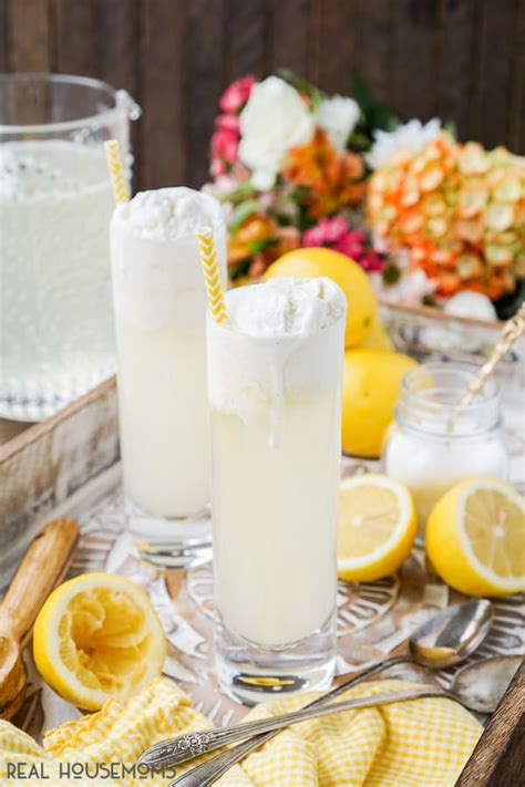 homemade-lemonade-floats-real-housemoms image