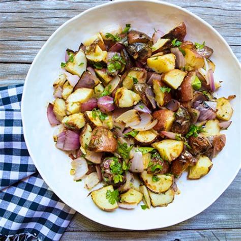 grilled-warm-red-potato-salad-italian-food-forever image
