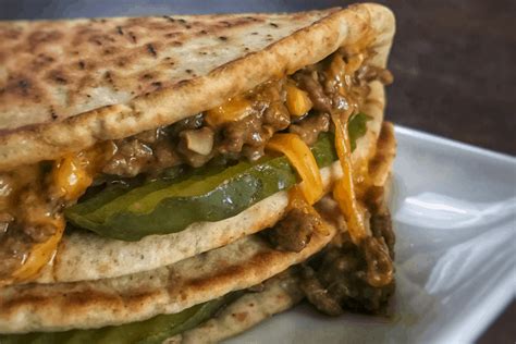 cheeseburger-quesadilla-a-quick-and-easy-low-calorie image