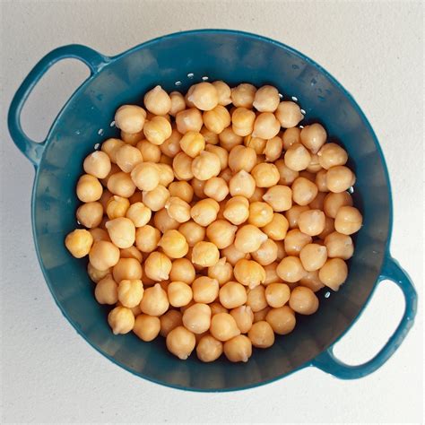 healthy-chickpea-garbanzo-beans image