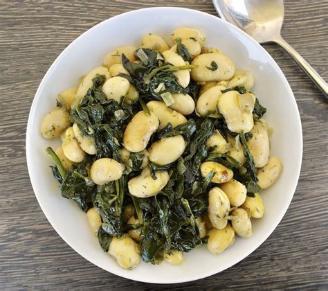 greek-roasted-beans-with-spinach-gigantes-me image
