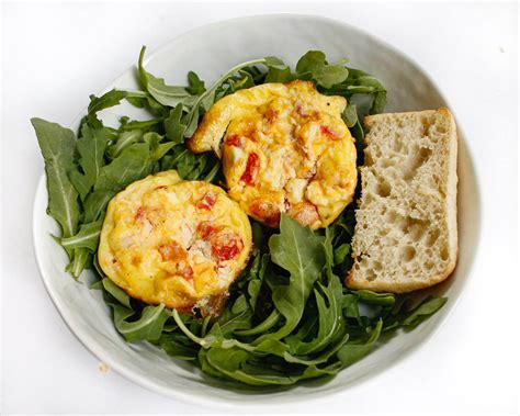 roasted-red-pepper-goat-cheese-frittata-pingcooks image