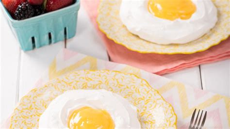 sunny-side-up-pavlovas-recipe-get-cracking-eggsca image