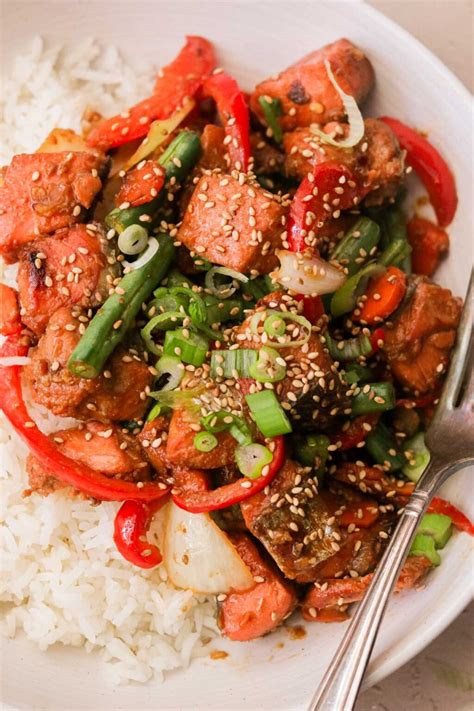 quick-easy-asian-salmon-stir-fry-what image