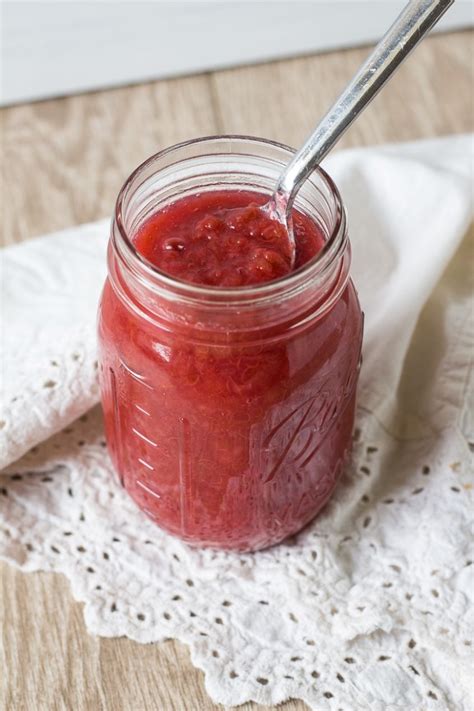 rhubarb-sauce-with-strawberry-jello-chocolate-with image