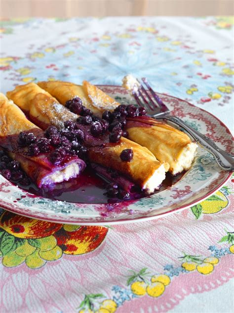 cheese-blintzes-with-blueberry-sauce-nalesniki-z-serem image