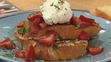 fancy-almond-crusted-french-toast-recipe-rachael image
