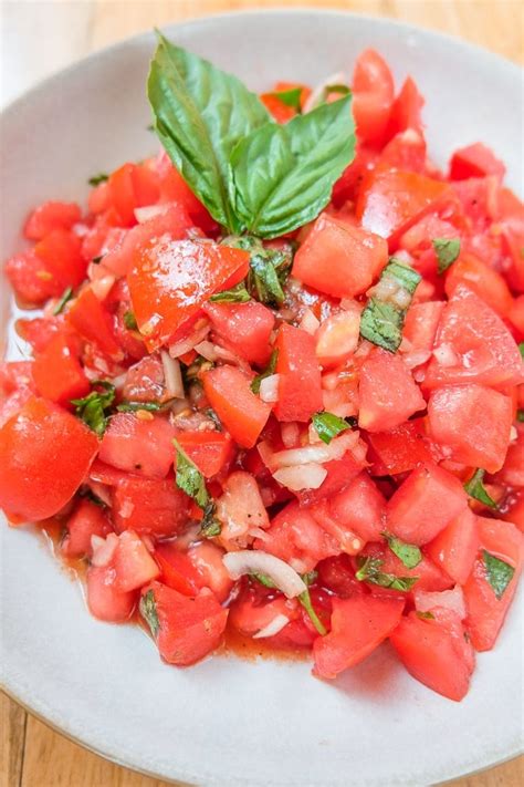 easy-german-tomato-salad-tomatensalat image