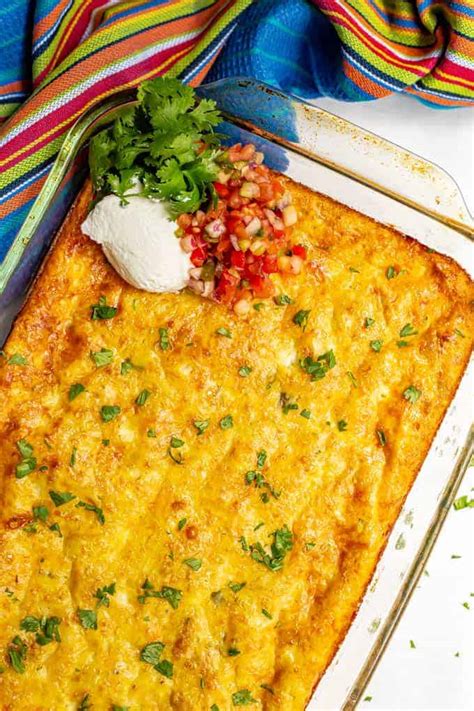 mexican-baked-eggs-family-food-on-the-table image