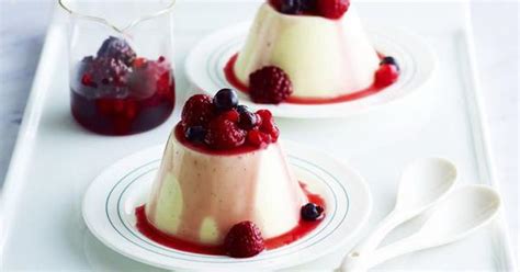 vanilla-panna-cotta-with-berry-compote-food-to-love image