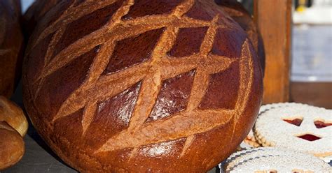cuchaule-traditional-bread-from-canton-of-fribourg image