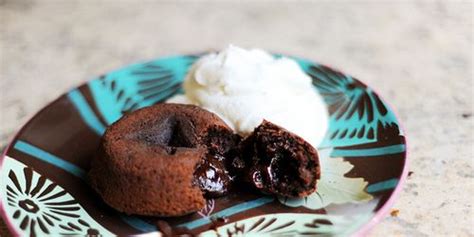 molten-chocolate-cake-the-pioneer-woman image