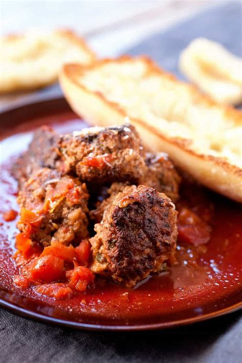 braised-meatballs-in-red-wine-tomato-sauce-easy-to image