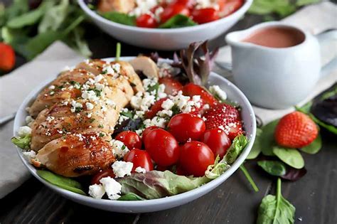 grilled-chicken-salad-with-strawberry-vinaigrette-foodal image