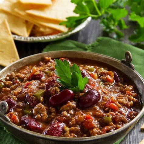 slow-cooker-chili-con-carne-recipe-my-edible-food image