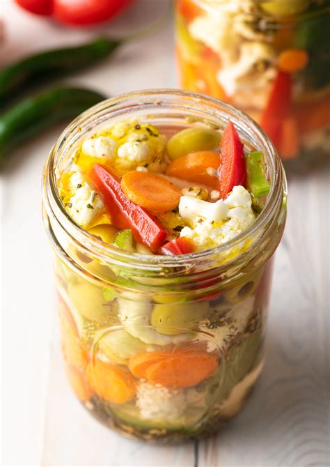 homemade-giardiniera-pickled-vegetables image