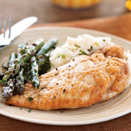 chicken-and-asparagus-in-white-wine-sauce-myrecipes image