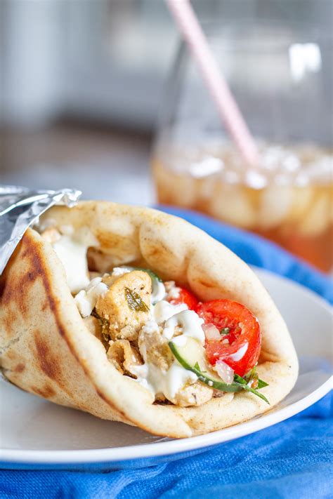 how-to-make-greek-chicken-pitas-thekittchen-a-food image