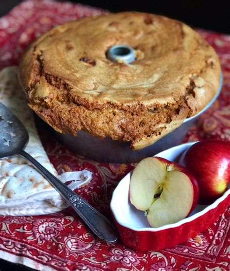 teddies-apple-cake-an-enduring-tradition-jolly image