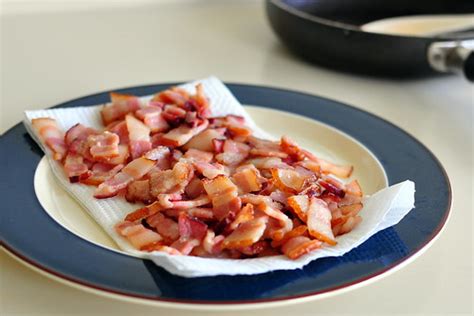 maple-bacon-biscuits-recipe-gastronomy image