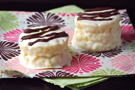 zebra-cakes-macaroni-and-cheesecake image