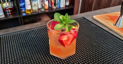 10-best-rum-drinks-with-mint-recipes-yummly image