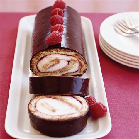 chocolate-raspberry-swiss-roll-recipe-maria-helm image